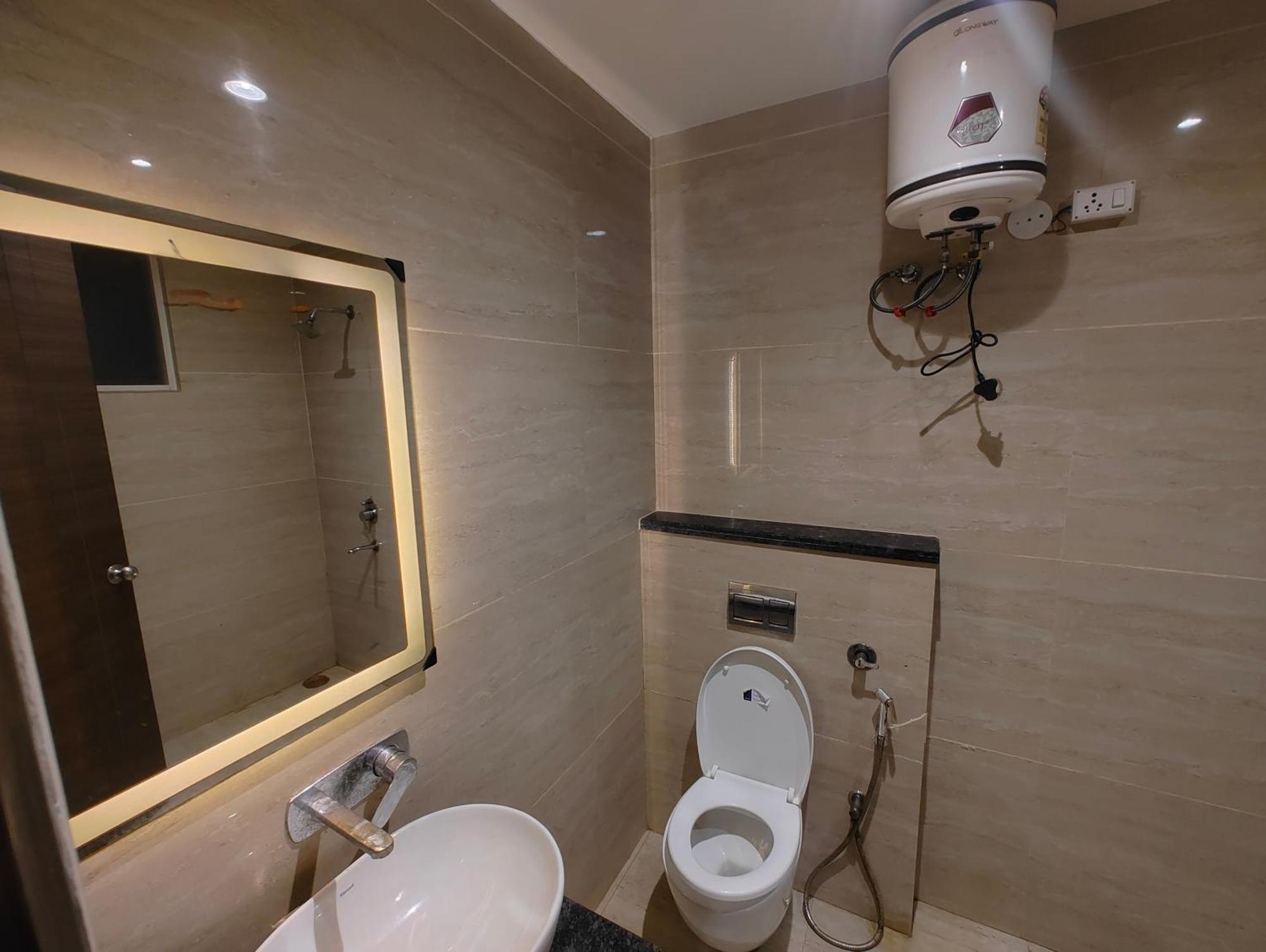 Hotel Skylark & Banquet Palwal 外观 照片